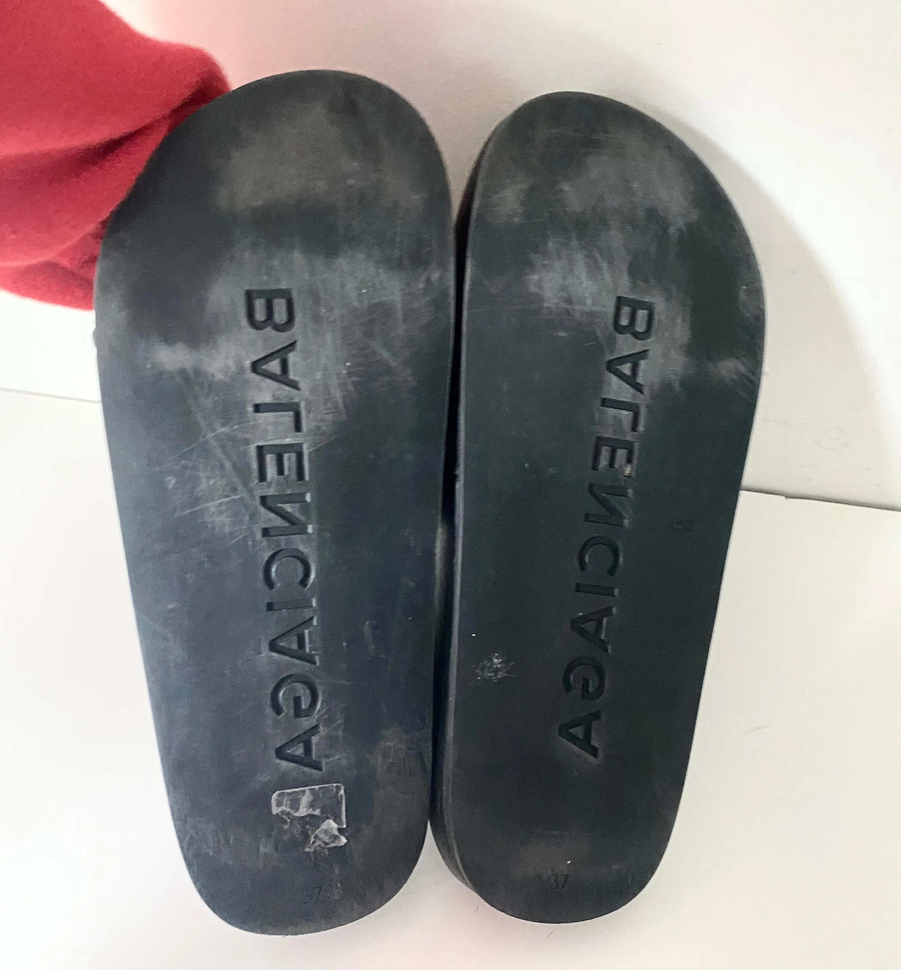 Balenciaga logo slides