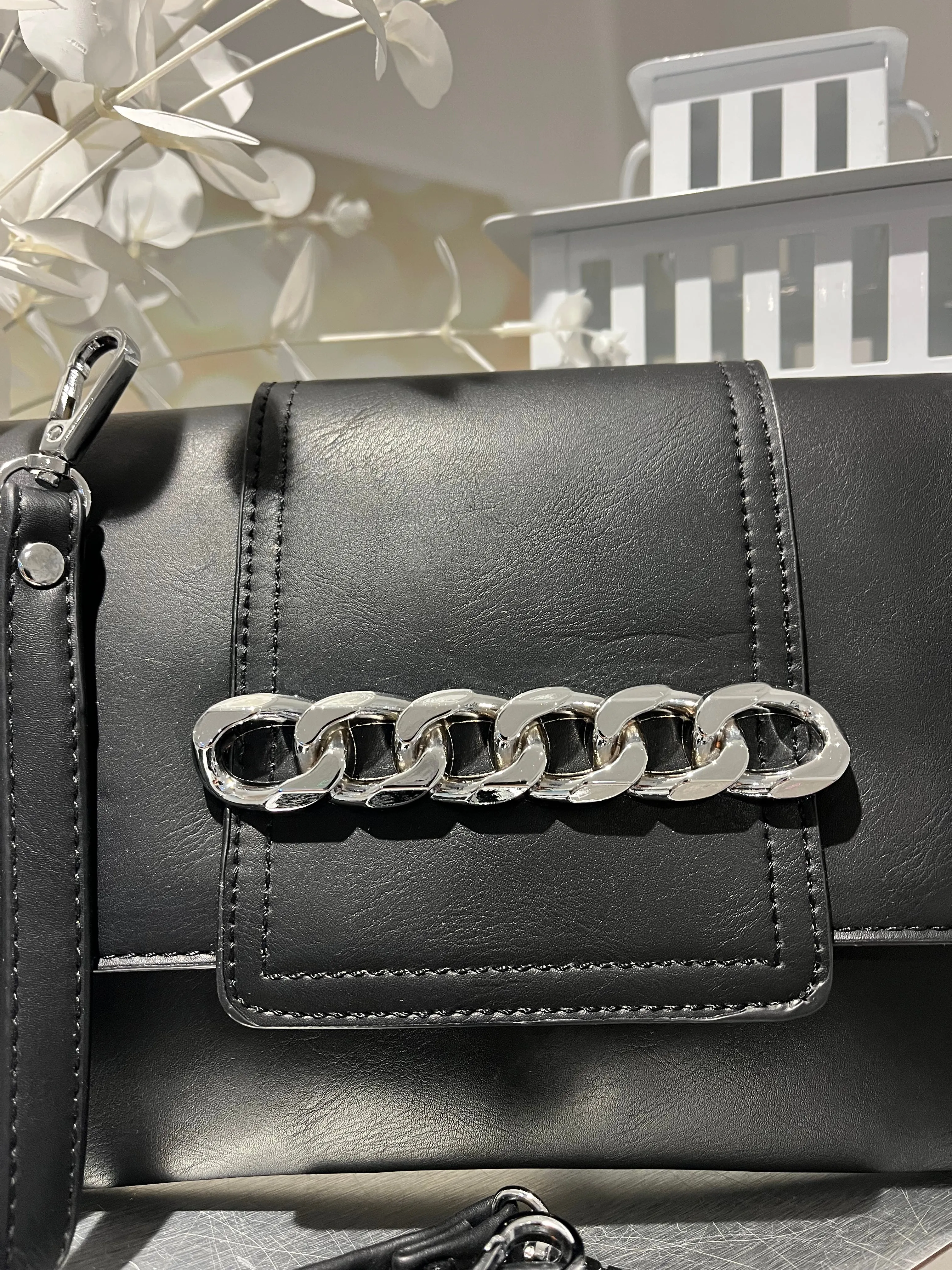 Chain front Clutch bag