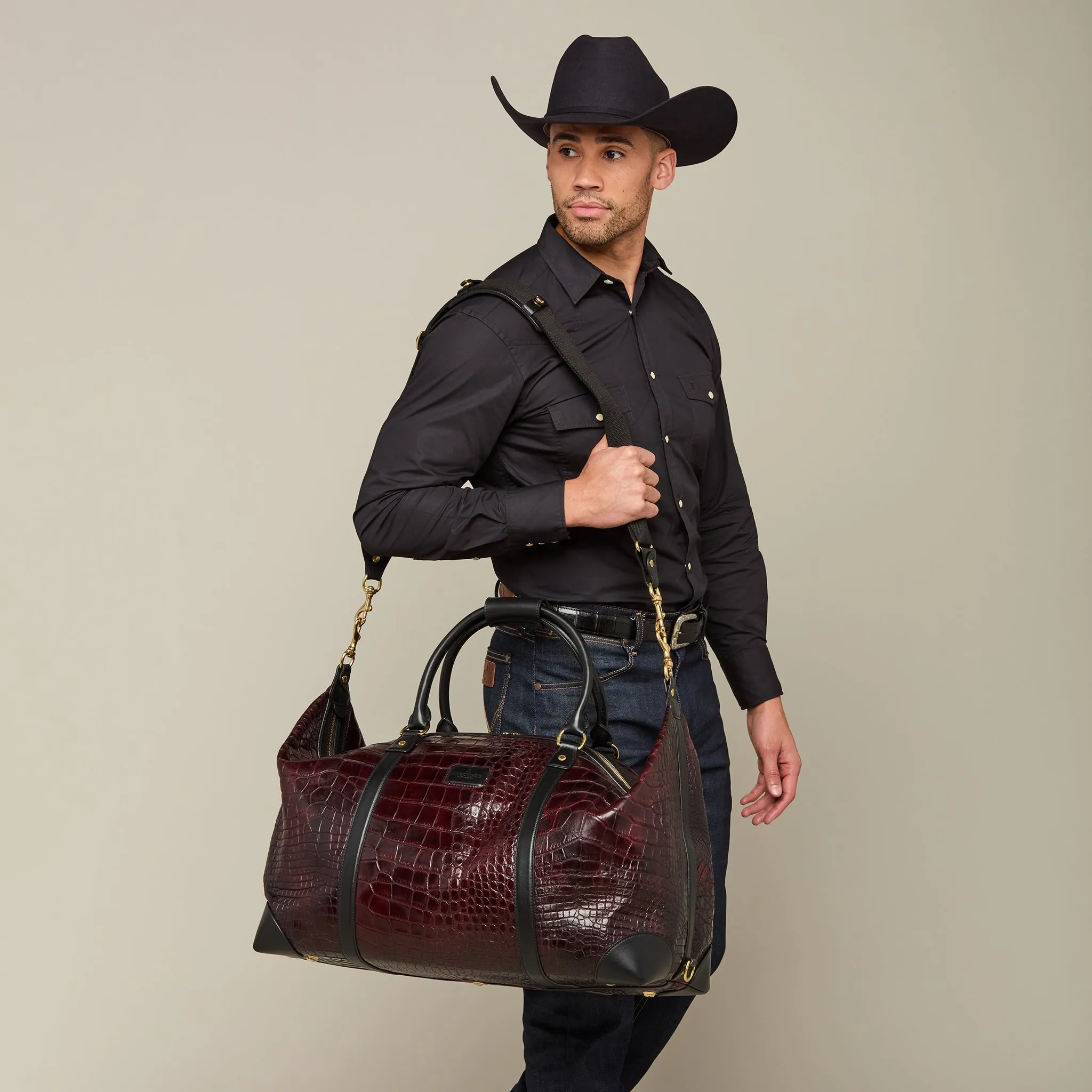 Giant Gator Duffle - Large :: Black Cherry